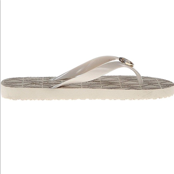 Micheal Kors Jet Set Mk Metallic Rubber Flip Flops - Picture 3 of 7